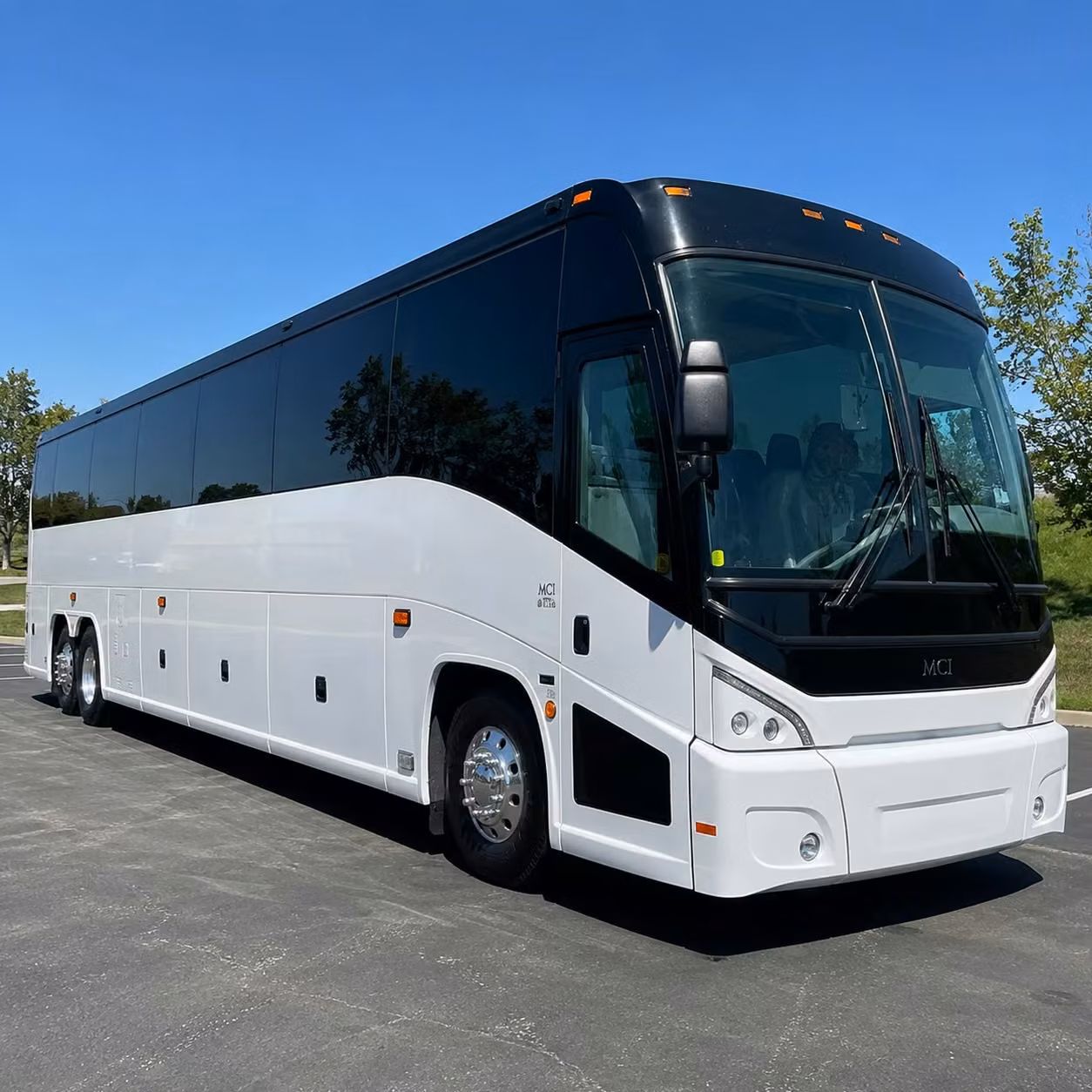 corporate airport shuttles for clifton businesses and commuter groups